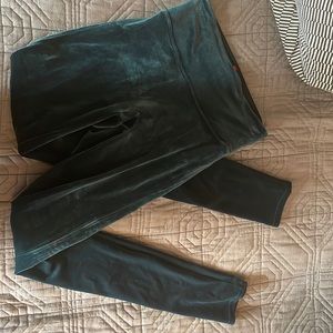 BNWOT green velvet spank leggings